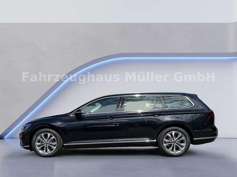 Gebraucht VW Passat Elegance 200 PS (147 kW) 2024 Schwarz Kombi