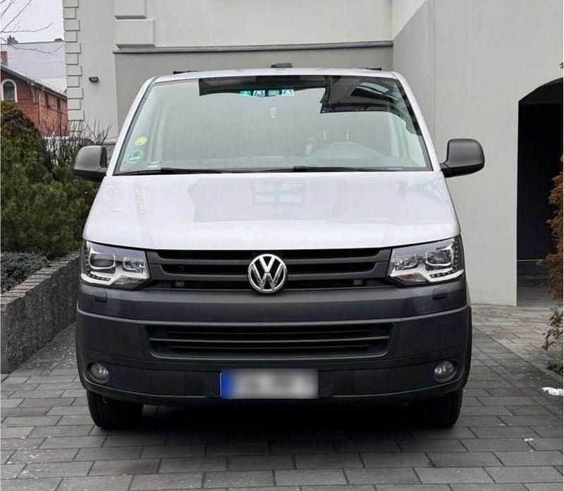 Gebraucht VW Transporter 140 PS (102 kW) 2014 Silber Van