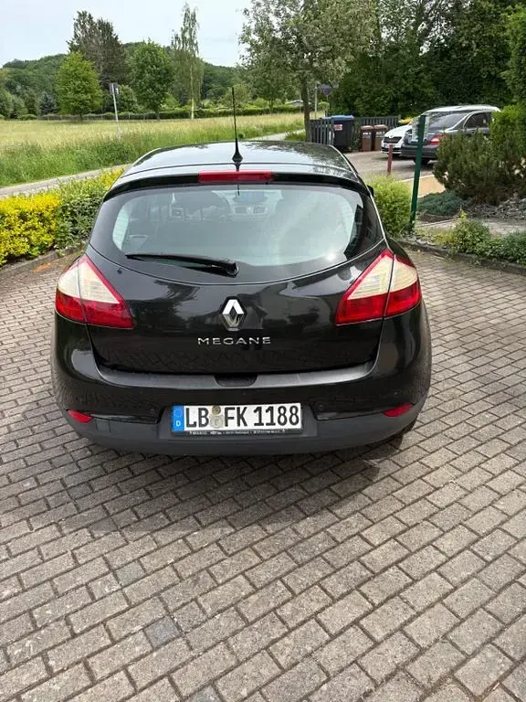 Gebraucht Renault Mégane Dynamique 106 PS (77 kW) 2009 Schwarz Limousine