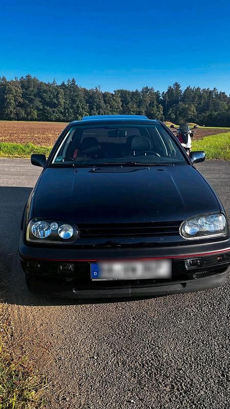 Blau Gebraucht 1997 VW Golf III Edition Kleinwagen | 11.000 € - Bild 1/4