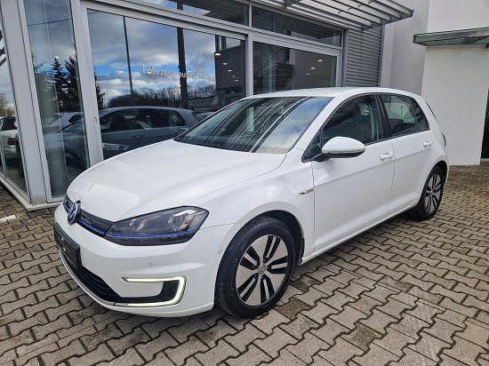 Gebraucht VW e-Golf 85 kW (116 PS) 2014 Pure white Kleinwagen