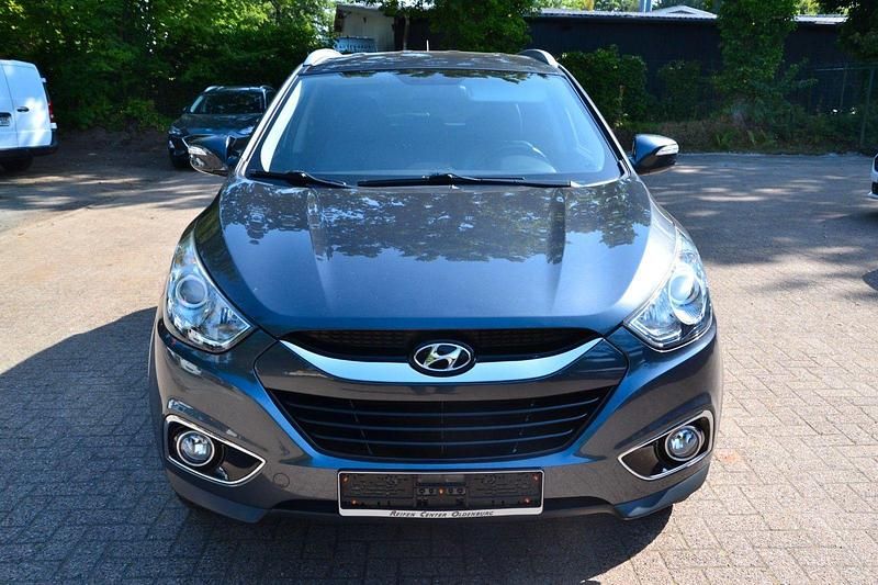 Grau Gebraucht 2010 Hyundai ix35 Style SUV | 9.600 € (Fairer Preis) - Bild 1/4