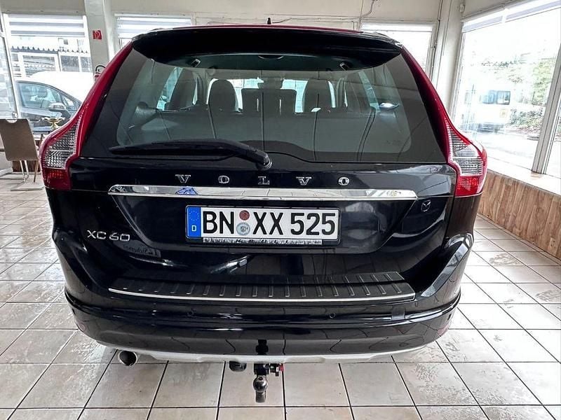 Gebraucht Volvo XC60 Summum 150 PS (110 kW) 2017 Schwarz SUV