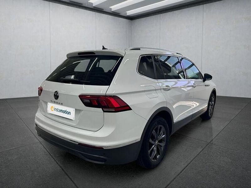 Gebraucht VW Tiguan Allspace 150 PS (110 kW) 2022 Weiss SUV