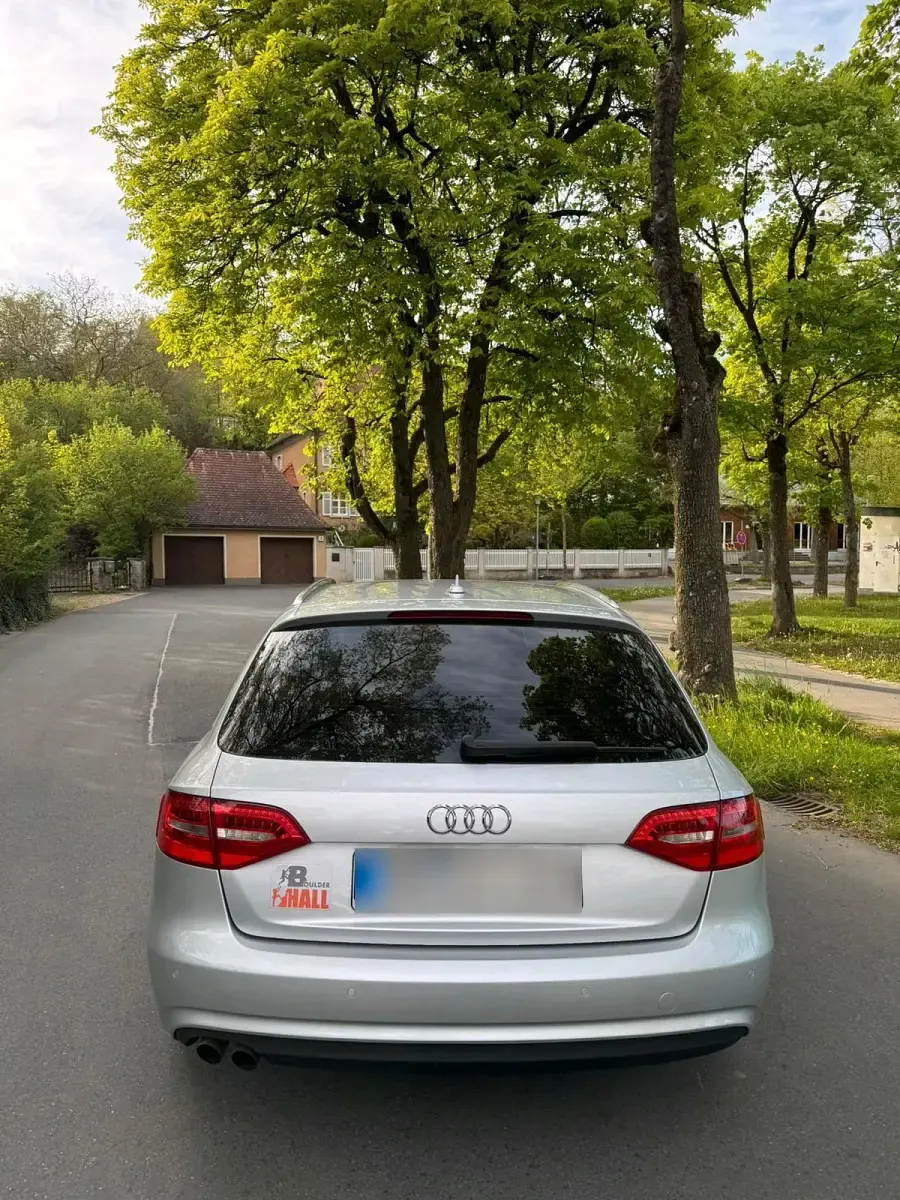 Second-hand Audi A4 143 CP (105 kW) 2012 Argintiu Break