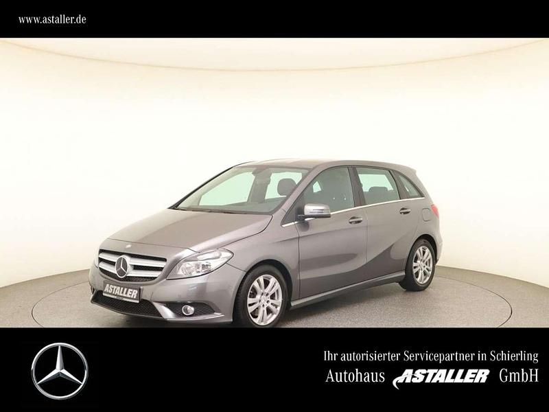 Metalliclack mountaingrau Gebraucht 2014 Mercedes B200 Sport Van / Kleinbus | 12.200 € (Etwas zu teuer) - Bild 1/4