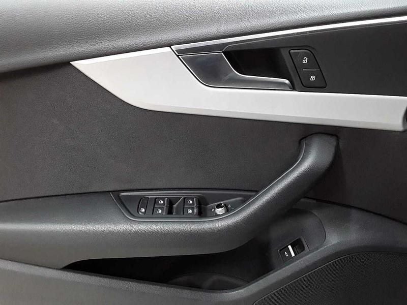 Gebraucht Audi A4 Allroad Ambiente 204 PS (150 kW) 2021 Terragrau metallic Kombi