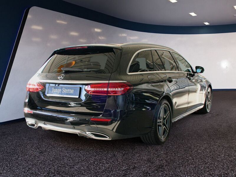 Gebraucht Mercedes E200 AMG 198 PS (145 kW) 2022 Schwarz / obsidianschwarz Kombi