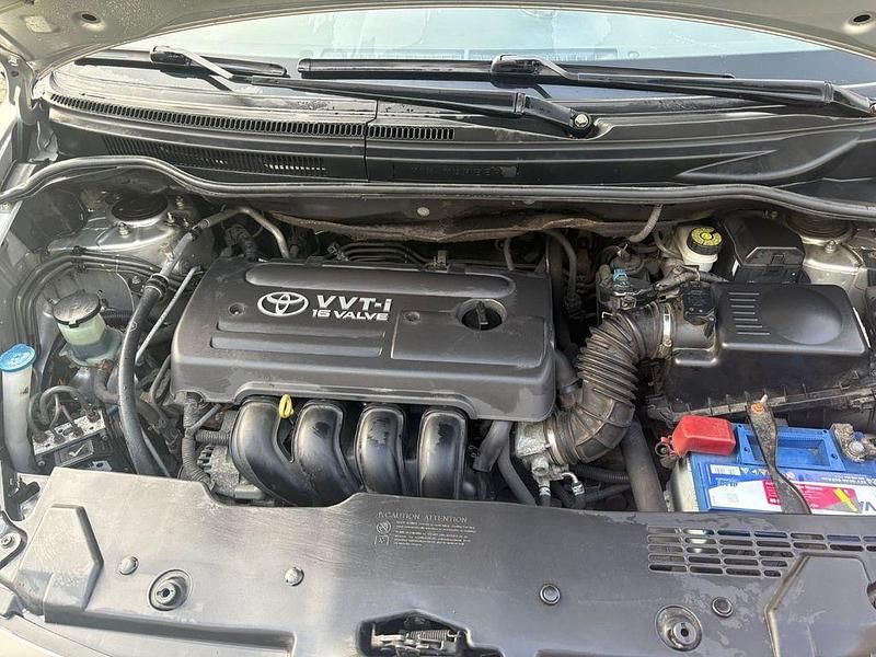 Gebraucht Toyota Corolla Verso 129 PS (94 kW) 2006 Silber Van / Kleinbus