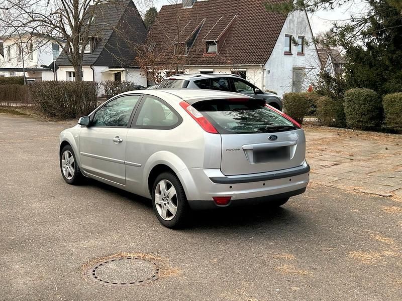 Gebraucht Ford Focus 101 PS (74 kW) 2007 Silber Coupé