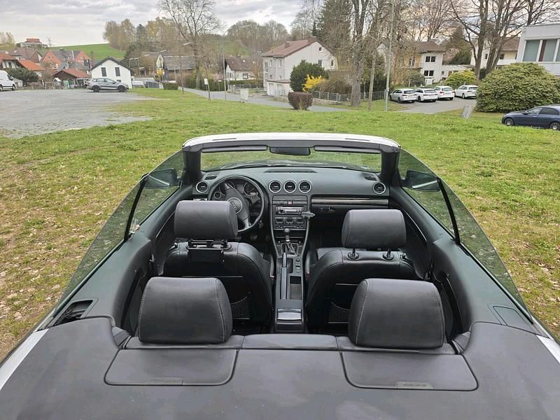 Gebraucht Audi A4 Cabriolet 163 PS (119 kW) 2004 Schwarz Cabrio