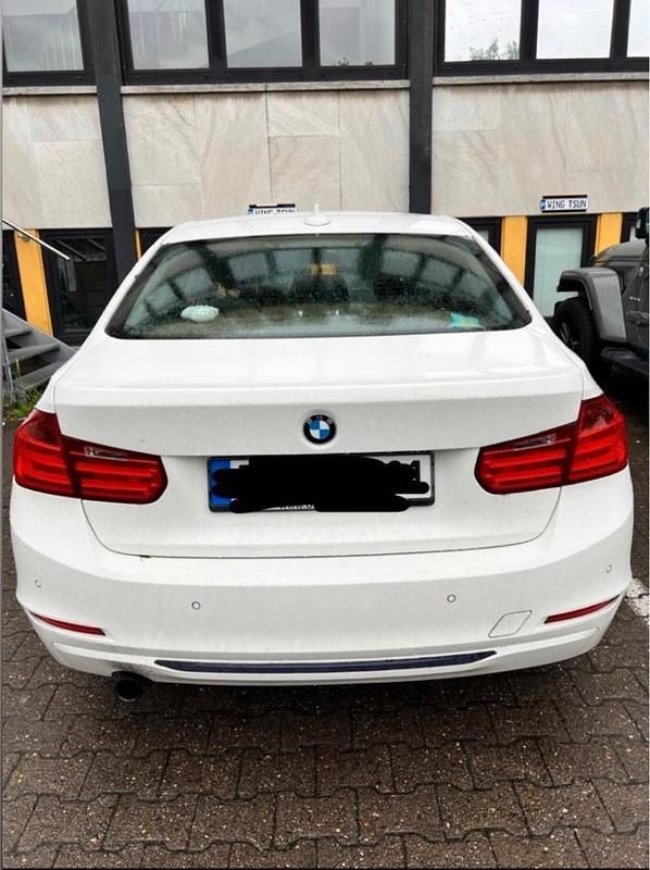 Gebraucht BMW 316 136 PS (100 kW) 2013 Weiß Limousine