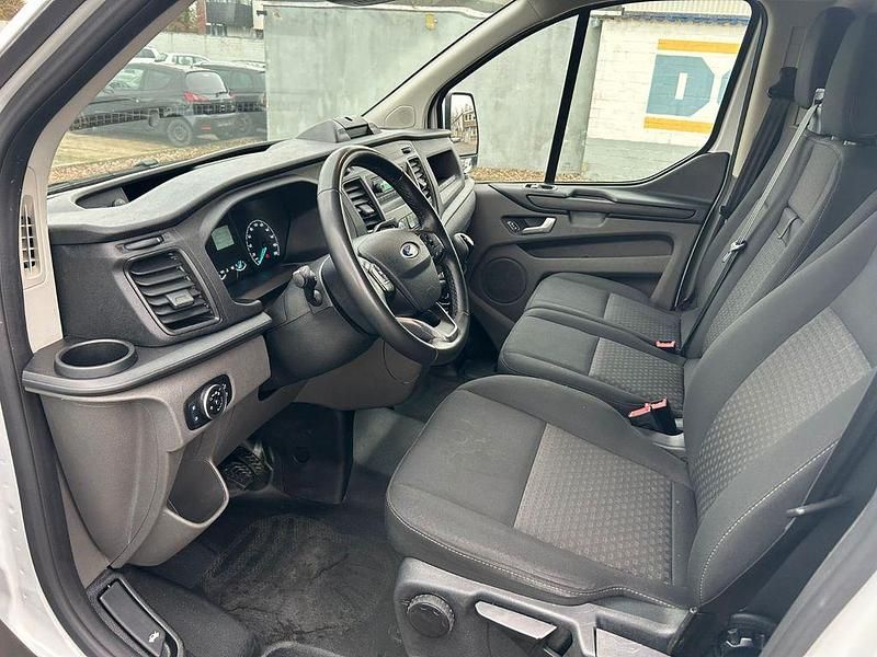 Gebraucht Ford Transit Custom 131 PS (96 kW) 2022 Weiß Van / Kleinbus