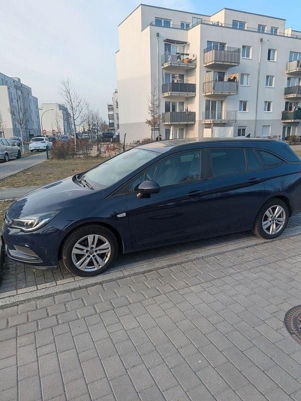 Gebraucht Opel Astra 150 PS (110 kW) 2017 Blau Kombi