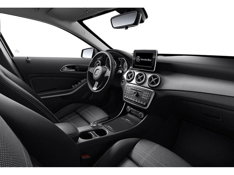 Gebraucht Mercedes GLA220 Progressive 177 PS (130 kW) 2016 Schwarz SUV