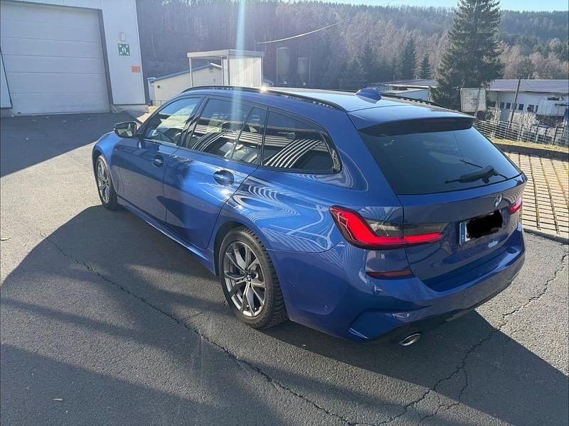 Gebraucht BMW 320 Performance 190 PS (139 kW) 2019 Blau Limousine