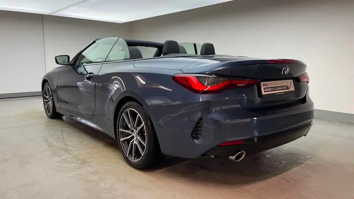 Gebraucht BMW 420 Efficient Dynamics 184 PS (135 kW) 2025 Arctic race blue metallic Cabrio