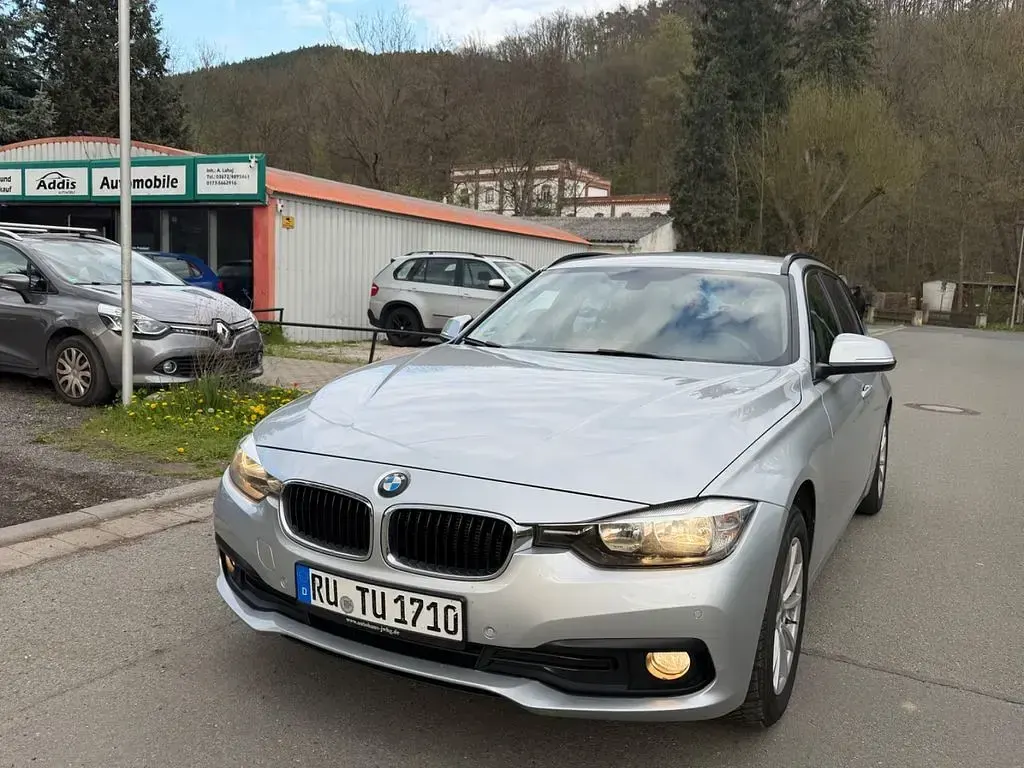 Gebraucht BMW 320 190 PS (139 kW) 2016 Silber Kombi