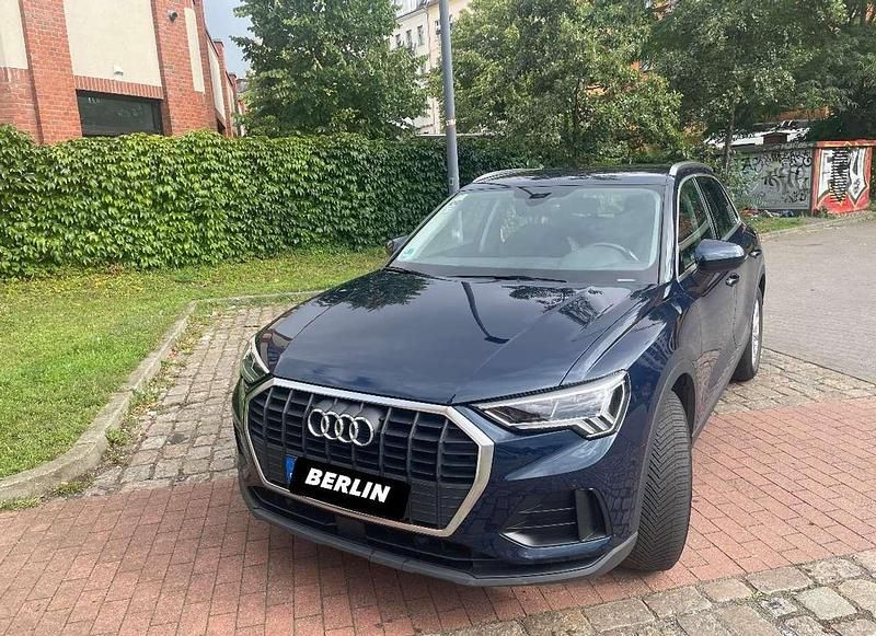 Blau Gebraucht 2020 Audi Q3 Comfort SUV | 26.500 € (Fairer Preis) - Bild 1/4