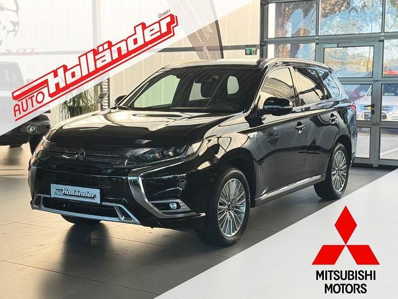 Schwarz Gebraucht 2019 Mitsubishi Outlander P-HEV Top SUV | 25.840 € (Etwas zu teuer) - Bild 1/3