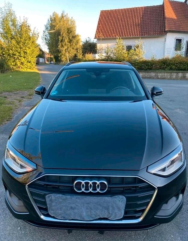 Gebraucht Audi A4 Advanced 163 PS (119 kW) 2021 Schwarz Kombi