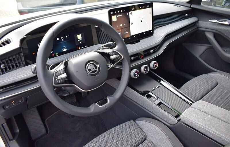 Gebraucht Skoda Superb Selection 150 PS (110 kW) 2025 Weiß Kombi