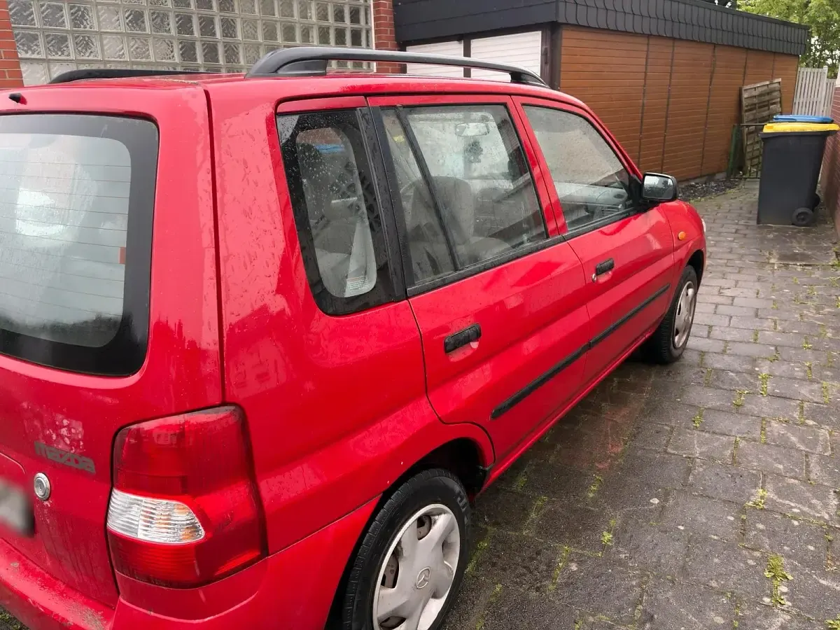 Gebraucht Mazda Demio 64 PS (47 kW) 2000 Rot Kleinwagen