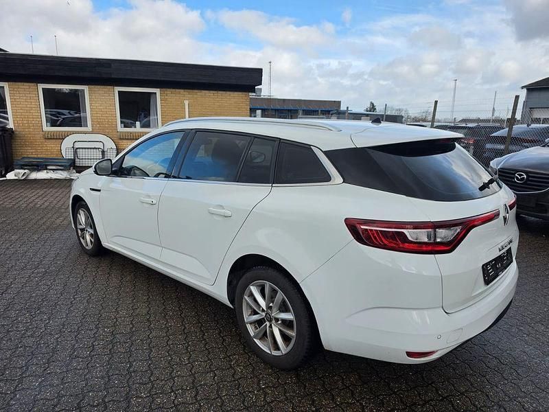 Gebraucht Renault Mégane IV 110 PS (80 kW) 2018 Weiß Limousine