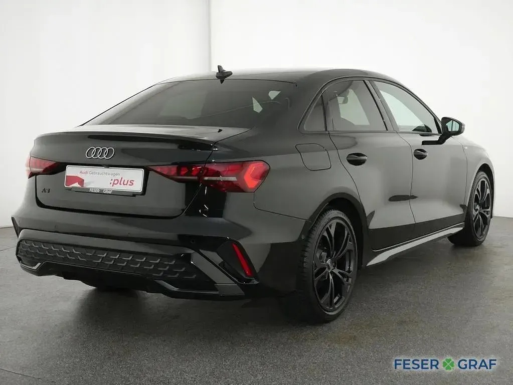 Second-hand Audi A3 S-Line 150 CP (110 kW) 2025 Negru Berlinǎ