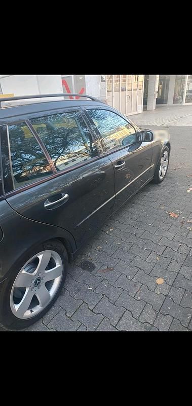 Gebraucht Mercedes E320 224 PS (164 kW) 2004 Grau Kombi