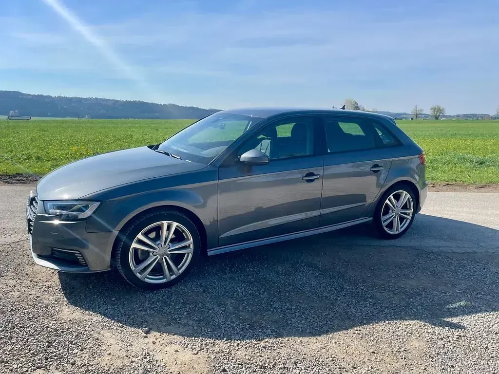 Second-hand Audi A3 Sport 204 CP (150 kW) 2020 Gri Berlinǎ