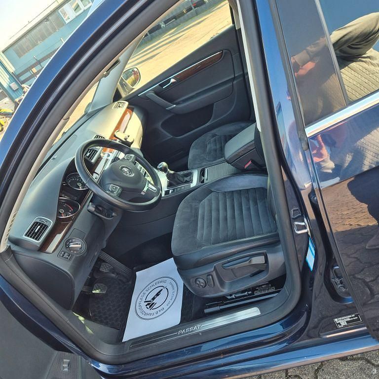Gebraucht VW Passat Highline 105 PS (77 kW) 2010 Blau Kombi