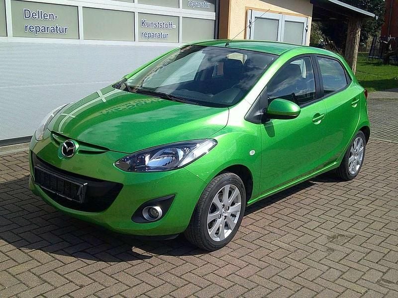 Second-hand Mazda 2 Active 84 CP (61 kW) 2011 Verde Hatchback