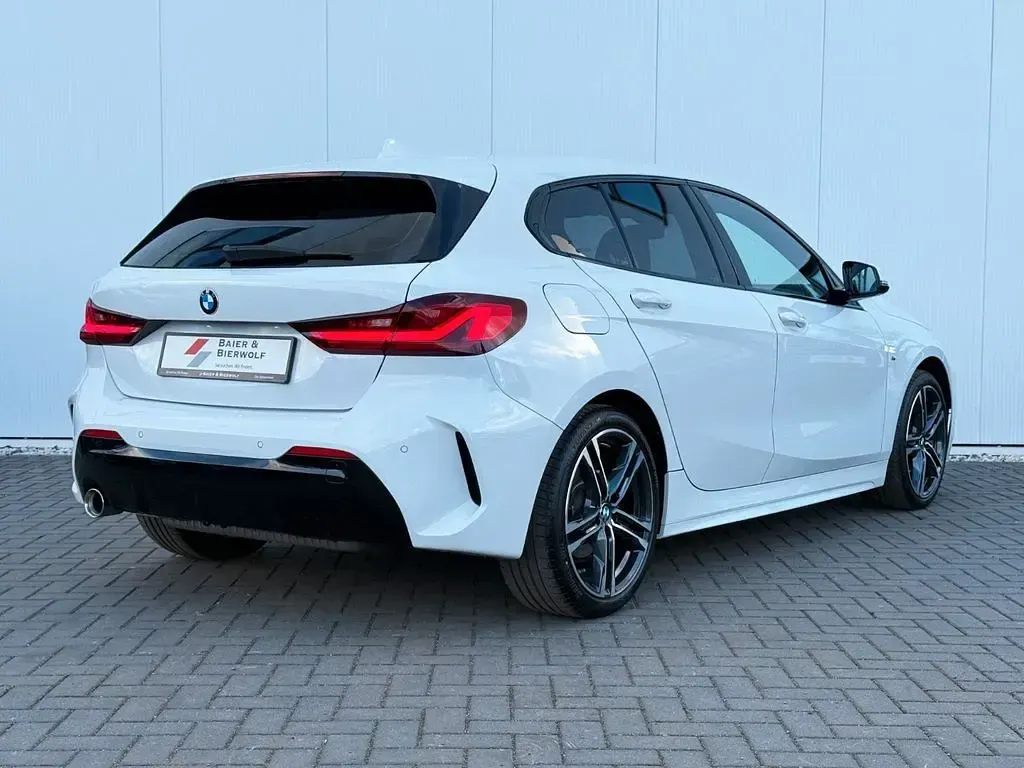 Gebraucht BMW 118 M Sport 140 PS (102 kW) 2020 Alpinweiss iii Kleinwagen