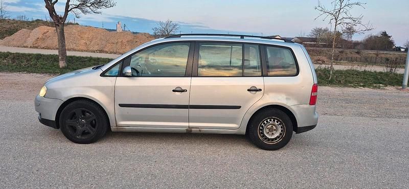 Gebraucht VW Touran 105 PS (77 kW) 2004 Grau Van / Kleinbus