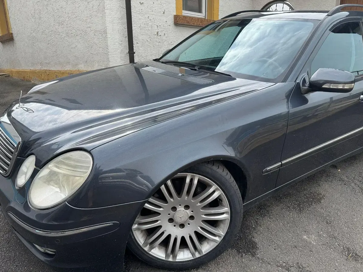 Gebraucht Mercedes E320 Avantgarde 224 PS (164 kW) 2008 Grau Kombi