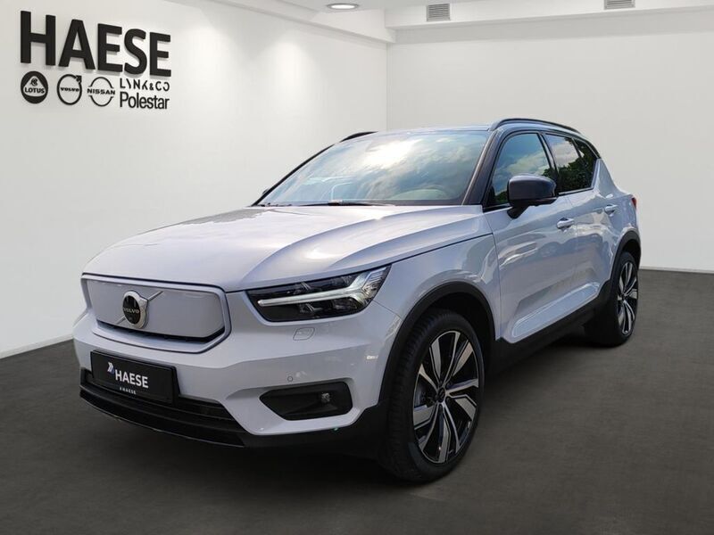 Magnesium / metallic (weiss) Gebraucht 2021 Volvo XC40 R-Design SUV | 32.650 € (Fairer Preis) - Bild 1/4