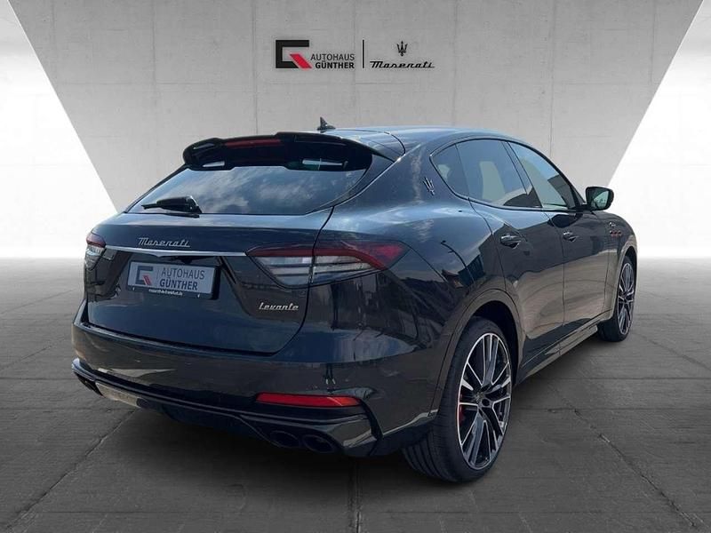 Gebraucht Maserati Levante 581 PS (427 kW) 2023 Nero ribelle (micalackierung) SUV