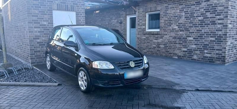 Gebraucht VW Fox 75 PS (55 kW) 2009 Schwarz Kleinwagen