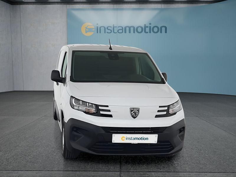 Neu Peugeot Partner 102 PS (75 kW) 2025 Weiß Van / Kleinbus