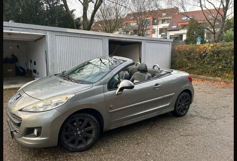 Grau Gebraucht 2013 Peugeot 207 CC Cabrio | 1.600 € (Superpreis) - Bild 1/4
