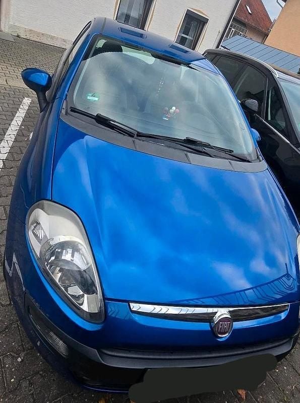 Blau Gebraucht 2010 Fiat Punto Evo Kleinwagen | 2.400 € (Guter Preis) - Bild 1/4