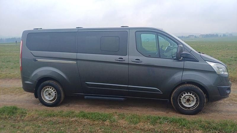 Gebraucht Ford Tourneo 129 PS (94 kW) 2017 Grau Van / Kleinbus