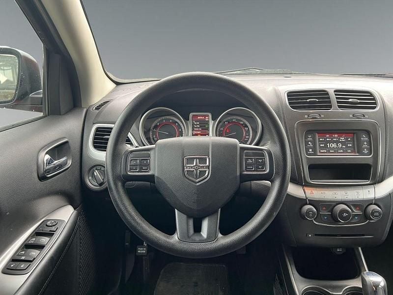 Second-hand Dodge Journey 170 CP (125 kW) 2015 Roșu SUV