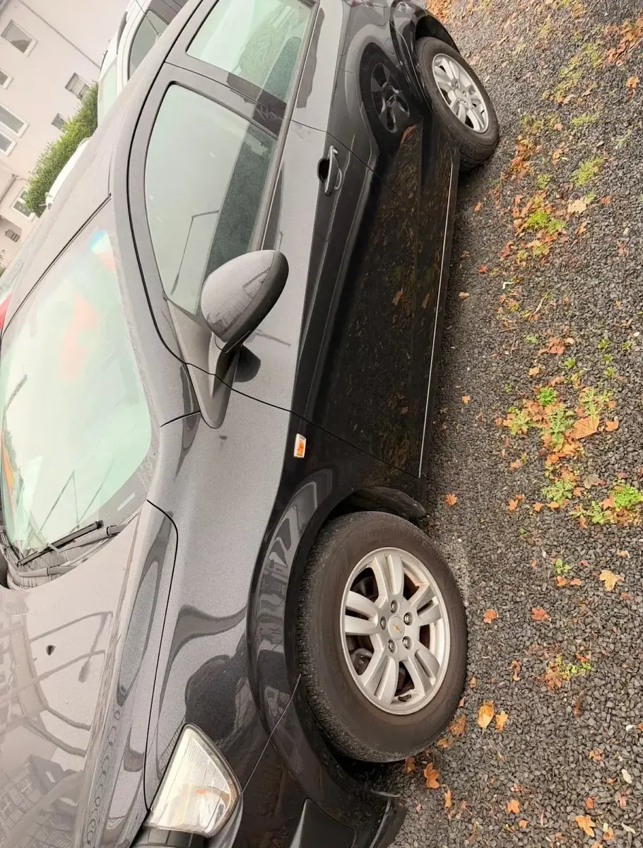 Gebraucht Chevrolet Aveo 75 PS (55 kW) 2013 Schwarz Kleinwagen