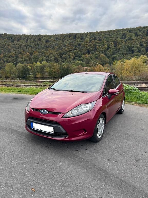Gebraucht Ford Fiesta 60 PS (44 kW) 2009 Rot Kleinwagen
