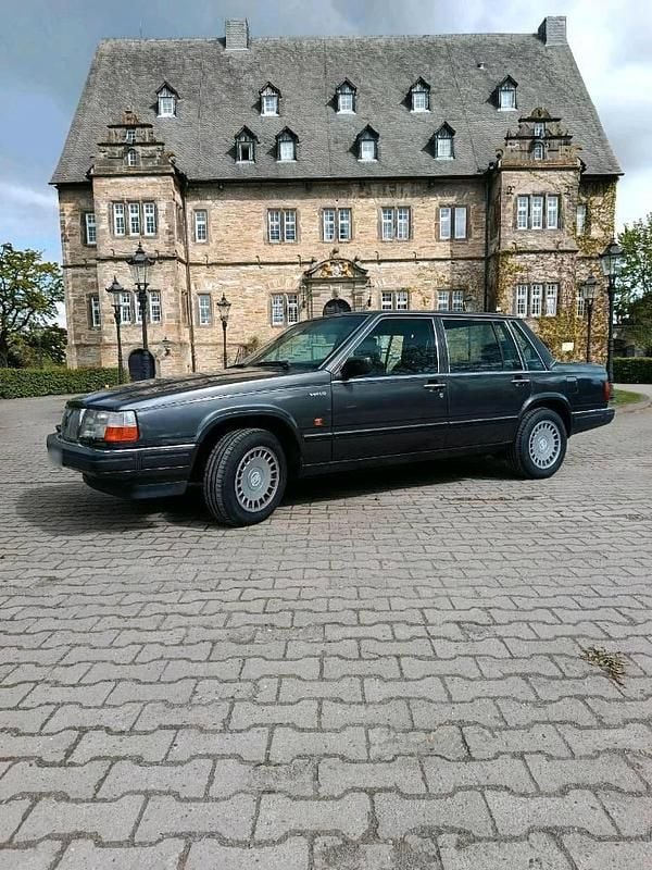 Używany Volvo 760 156 KM (114 kW) 1989 Szary Sedan/Limuzyna