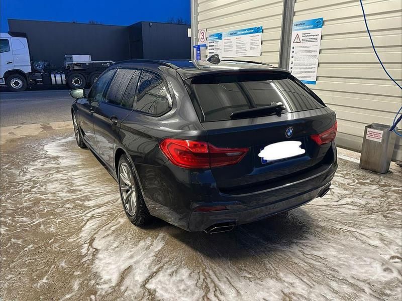 Gebraucht BMW 540 Shadowline 340 PS (250 kW) 2018 Grau Kombi