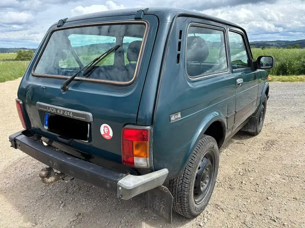 Gebraucht Lada niva 82 PS (60 kW) 2010 Grün SUV