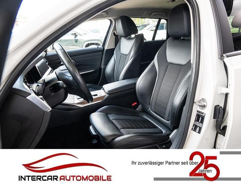Gebraucht BMW 330 Advantage 265 PS (194 kW) 2020 Alpinweiss iii Kombi